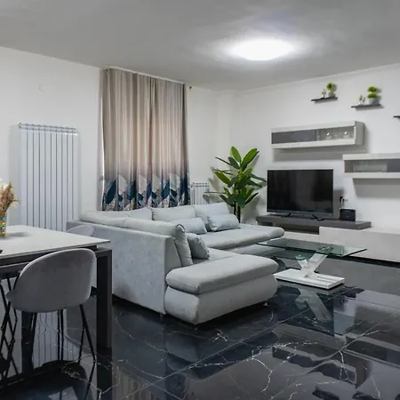 Scirpoli's Dream Luxury *